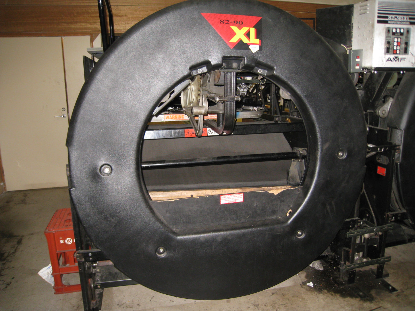 28 AMF 82-90XL Pinspotters, used